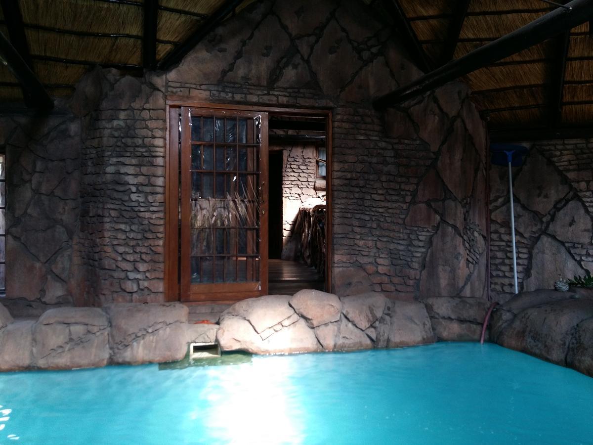 Pride Rock Accommodation Middelburg  Exterior foto